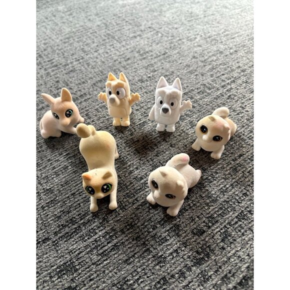 Crayola Set Of 6 Miniature Flocked Animal Figurines - Cats & Dogs With Adorable - Picture 2 of 8